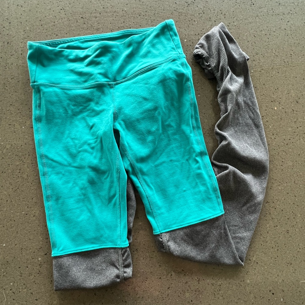 XS two-toned ALO yoga leggings, lightly used
